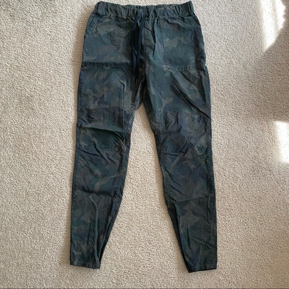 Rag & Bone Camo Jogger - Picture 5 of 9